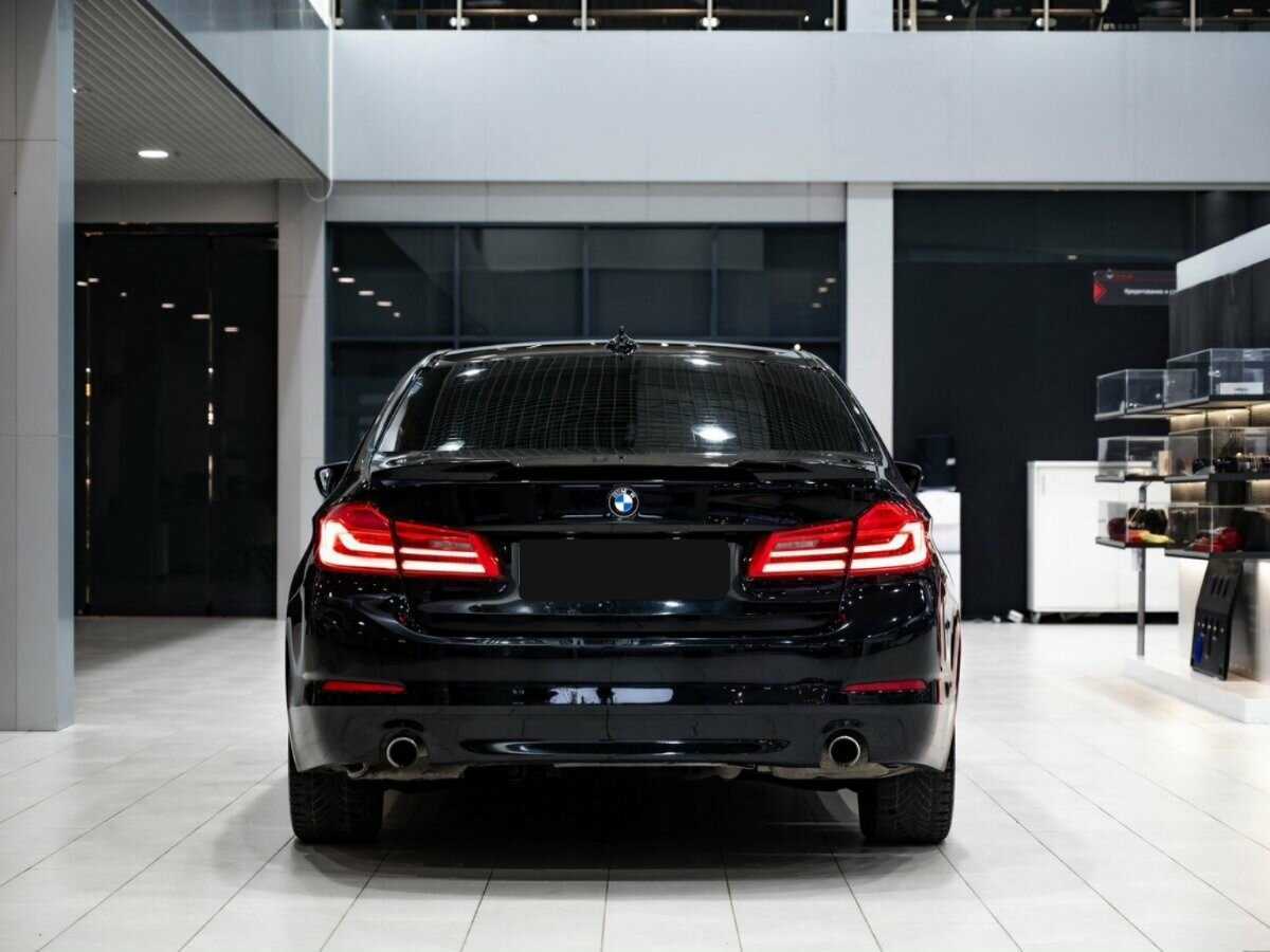 BMW 5 серии 2017 года с пробегом. Фото: #3
