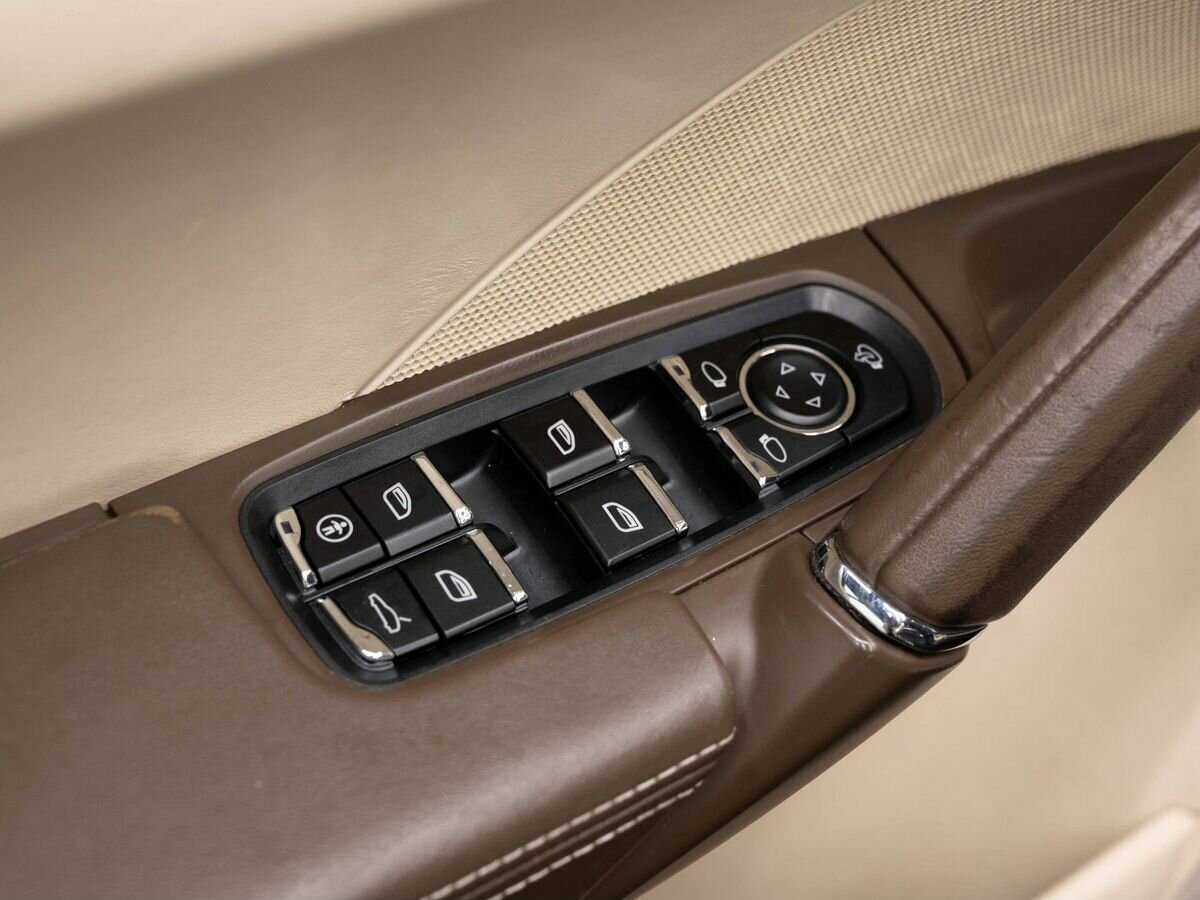 Porsche Cayenne 2011 года с пробегом. Фото: #24