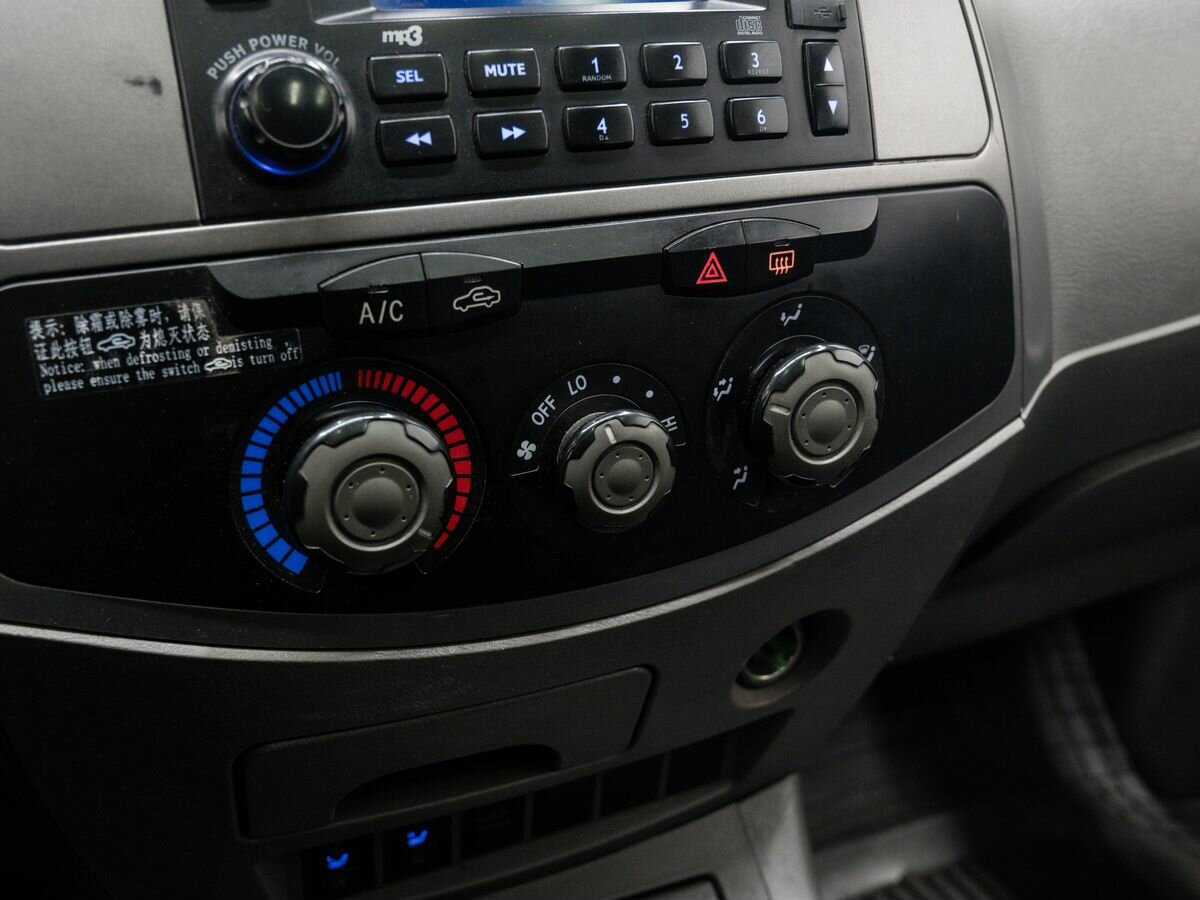 Chery Tiggo (T11) 2011 года с пробегом. Фото: #18