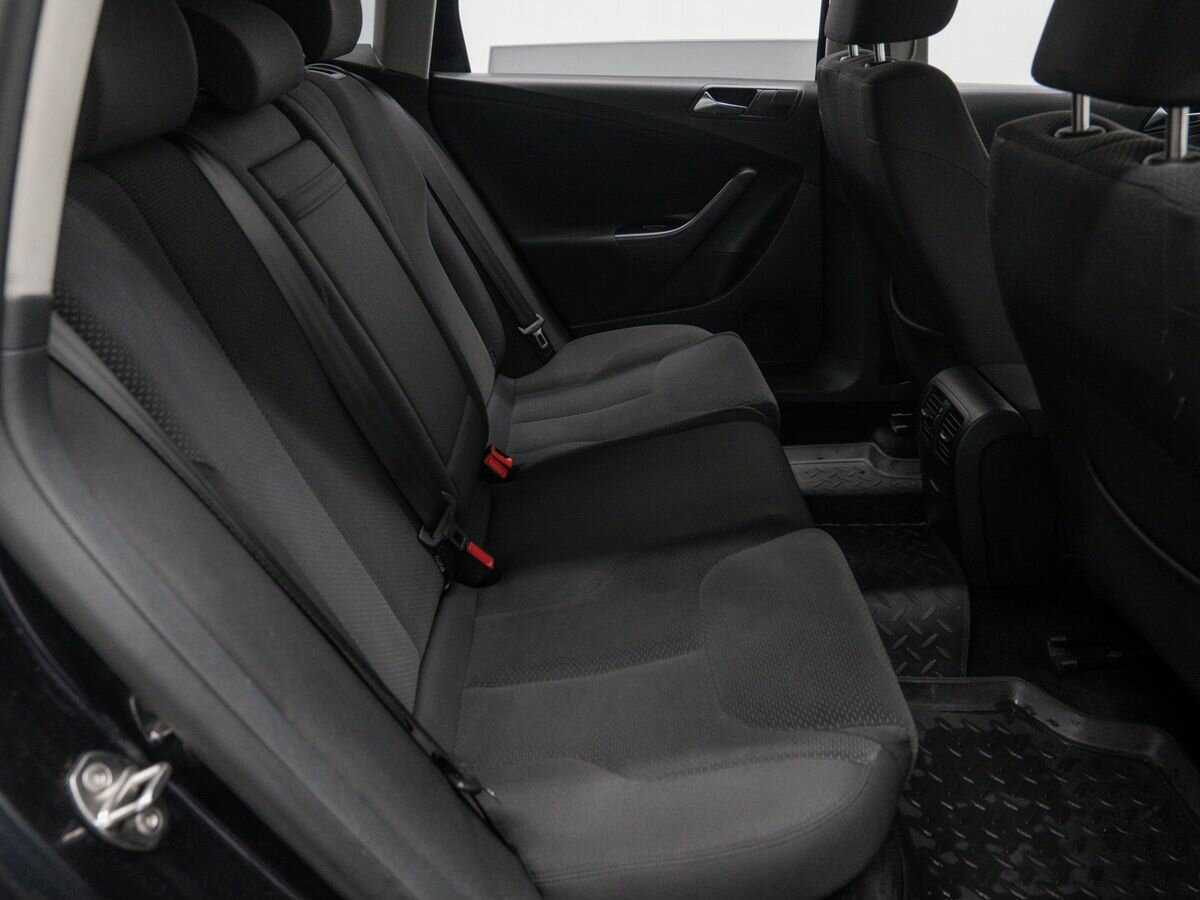 Volkswagen Passat 2010 года с пробегом. Фото: #8