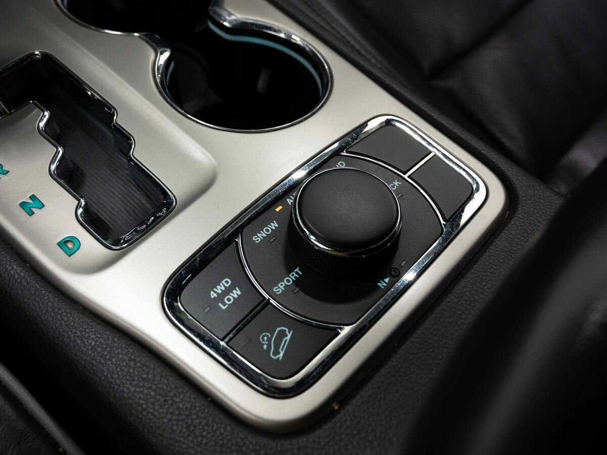 Jeep Grand Cherokee 2010 года с пробегом. Фото: #25