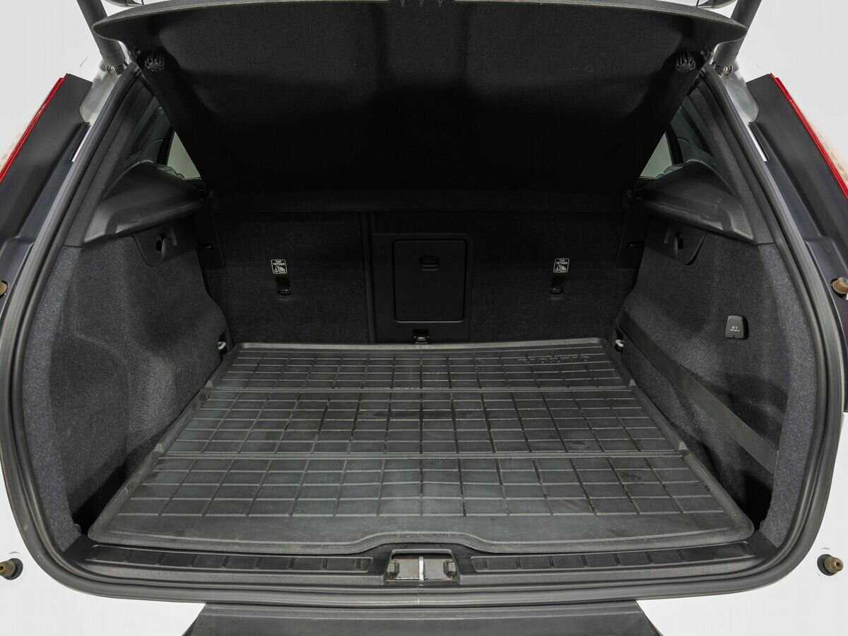 Volvo XC40 2018 года с пробегом. Фото: #27