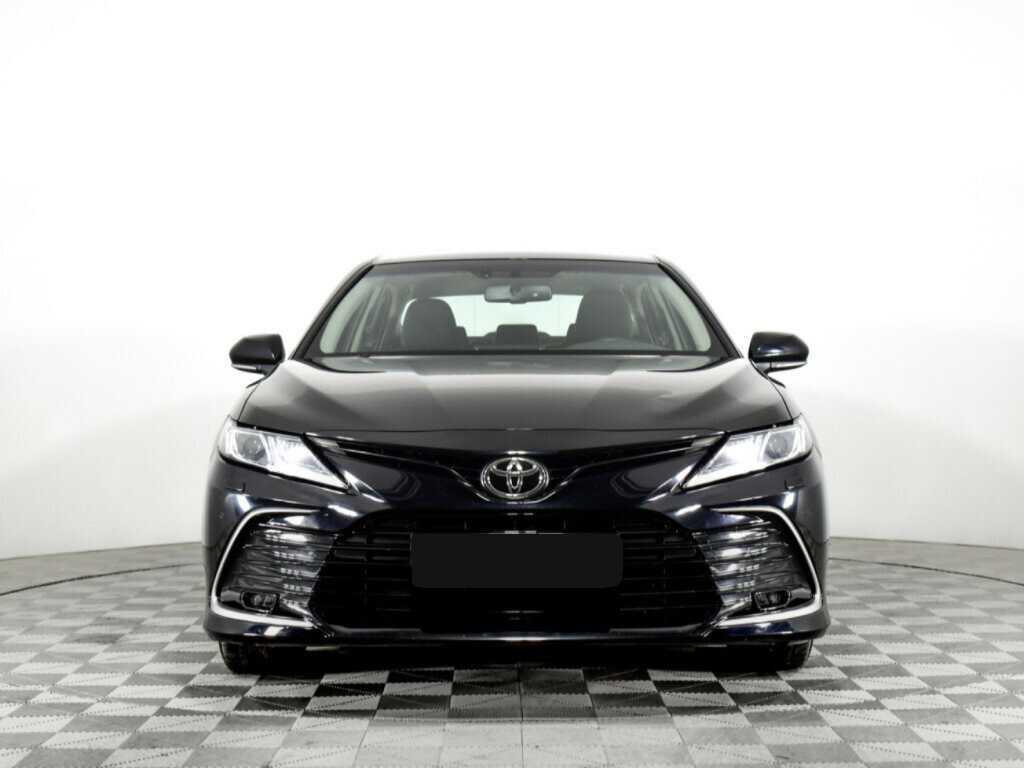 Toyota Camry 2021 года с пробегом. Фото: #1