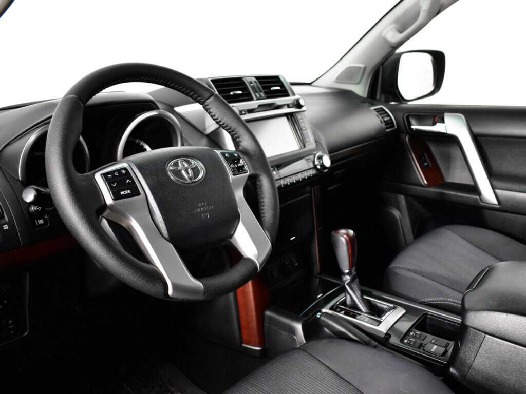 Toyota Land Cruiser Prado 2017 года с пробегом. Фото: #12