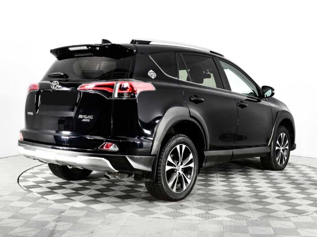 Toyota RAV4 2018 года с пробегом. Фото: #4