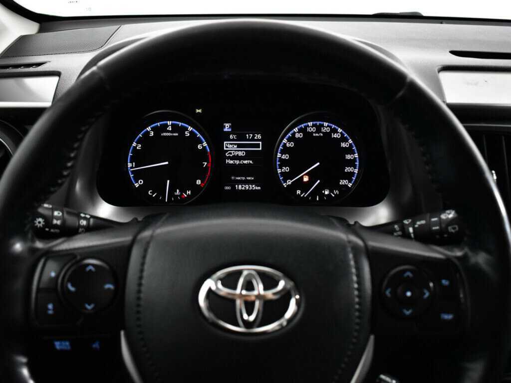 Toyota RAV4 2018 года с пробегом. Фото: #10