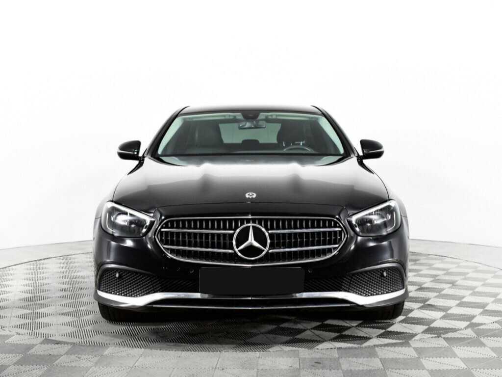Mercedes-Benz E-Класс 2021 года с пробегом. Фото: #1