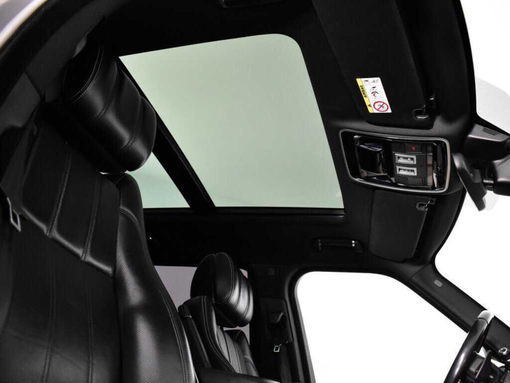 Land Rover Range Rover 2017 года с пробегом. Фото: #12