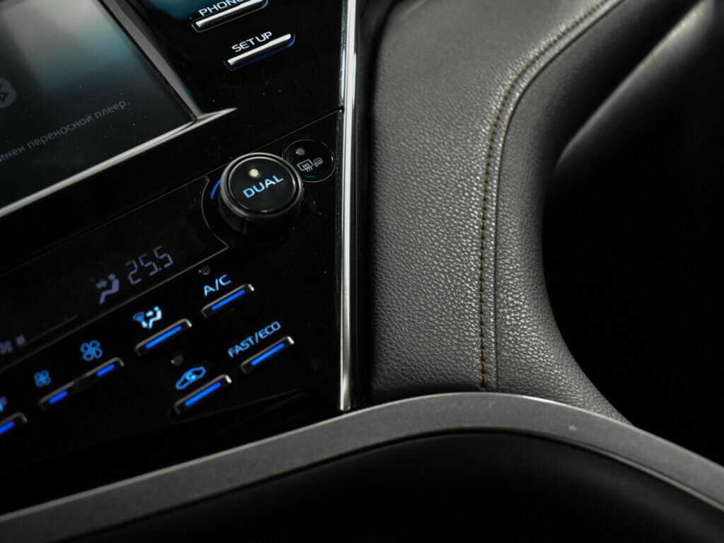 Toyota Camry 2018 года с пробегом. Фото: #14