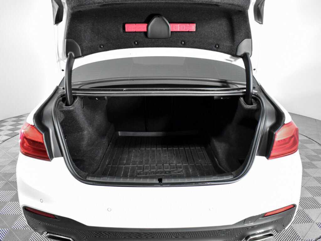 BMW 5 серии 2019 года с пробегом. Фото: #17