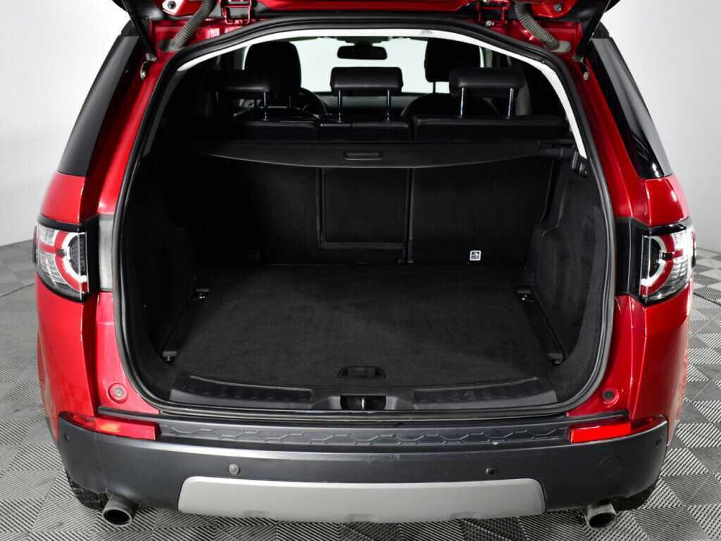 Land Rover Discovery Sport 2017 года с пробегом. Фото: #17