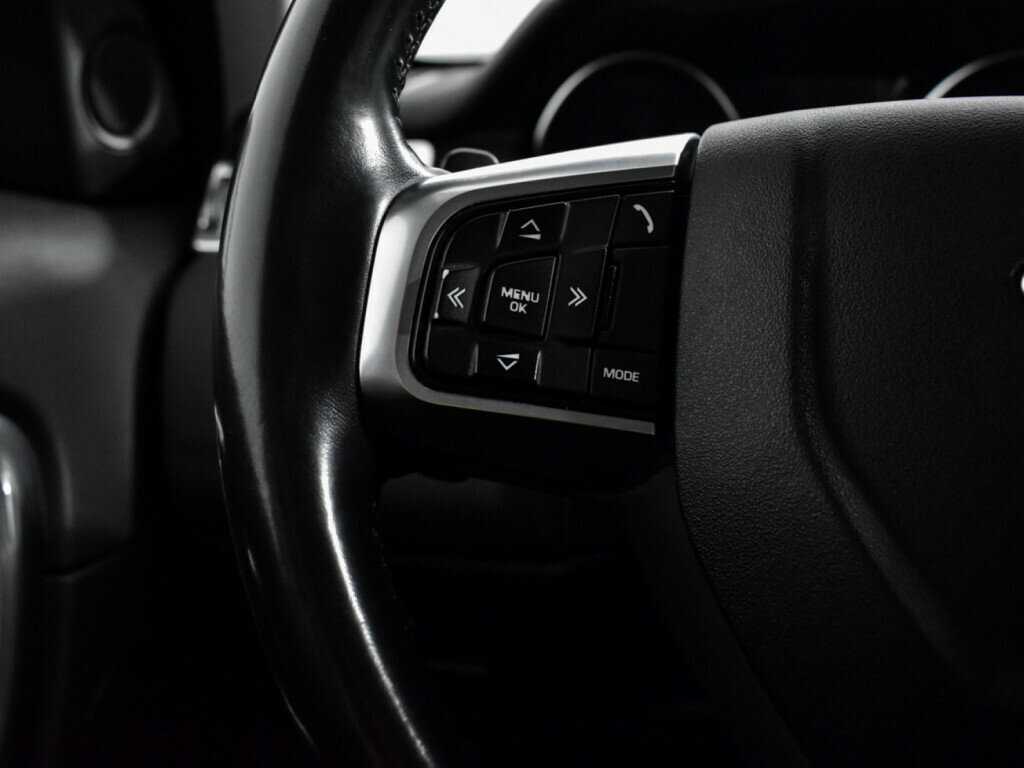 Land Rover Discovery Sport 2018 года с пробегом. Фото: #16