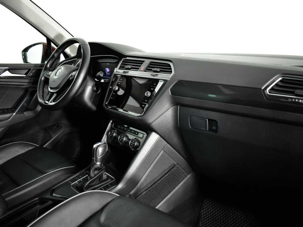 Volkswagen Tiguan 2018 года с пробегом. Фото: #8