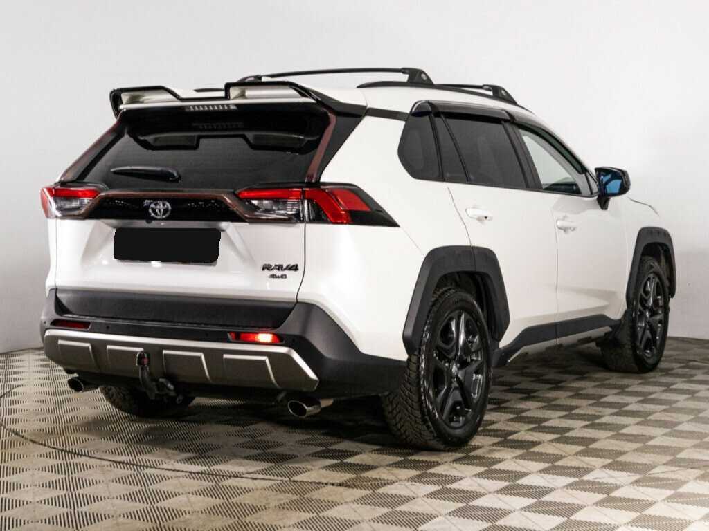 Toyota RAV4 2022 года с пробегом. Фото: #4