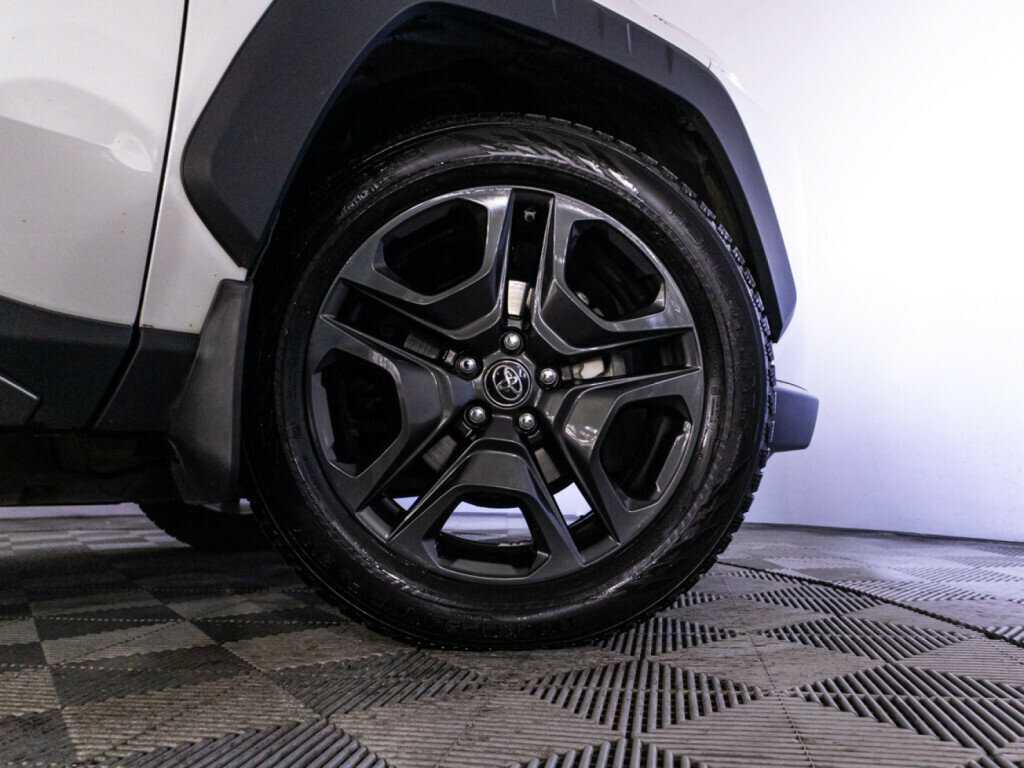 Toyota RAV4 2022 года с пробегом. Фото: #24