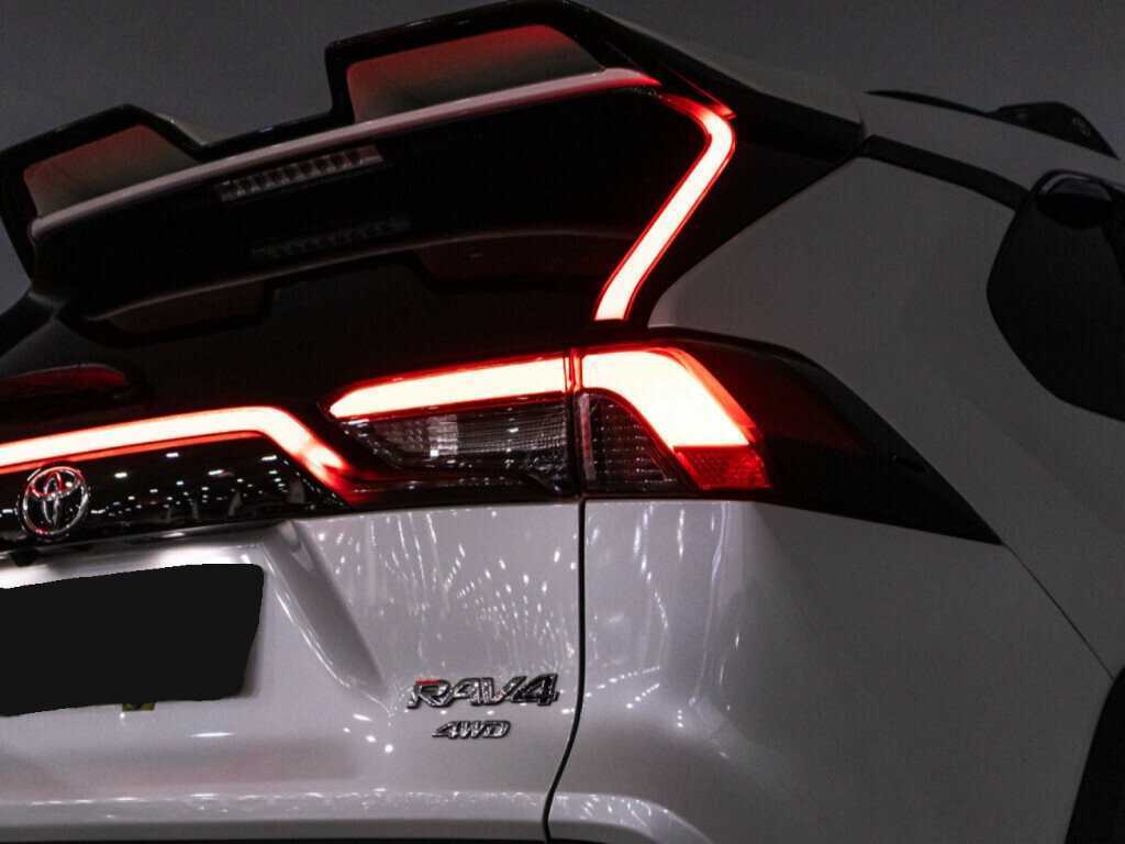 Toyota RAV4 2022 года с пробегом. Фото: #25