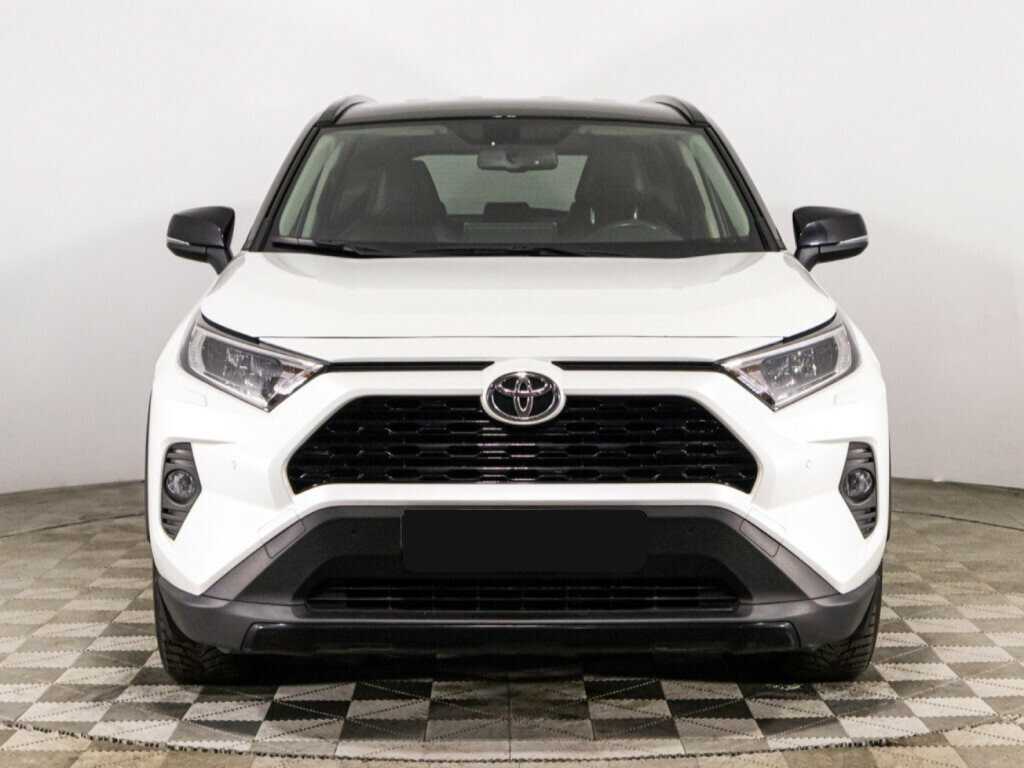 Toyota RAV4 2021 года с пробегом. Фото: #1