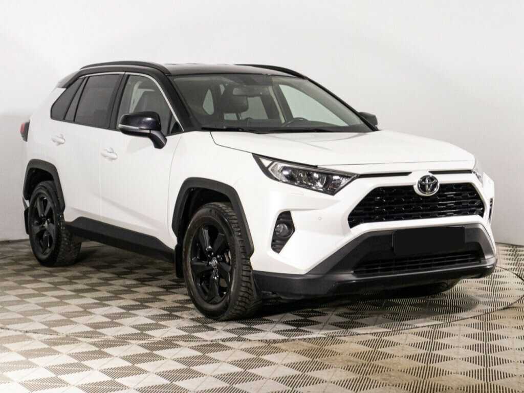 Toyota RAV4 2021 года с пробегом. Фото: #2