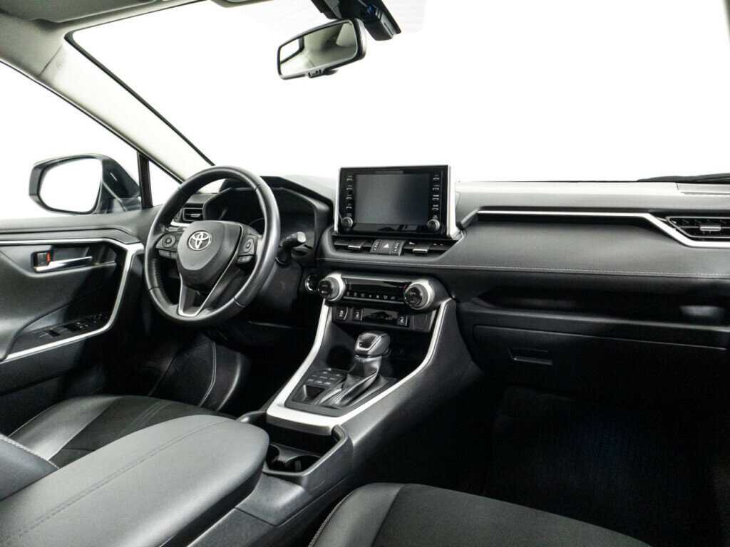 Toyota RAV4 2021 года с пробегом. Фото: #8