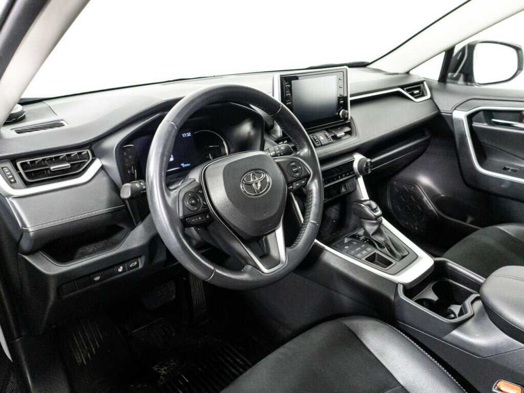 Toyota RAV4 2021 года с пробегом. Фото: #10