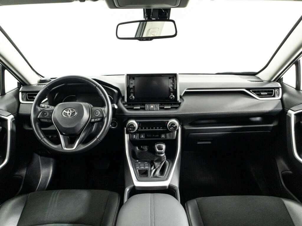 Toyota RAV4 2021 года с пробегом. Фото: #12