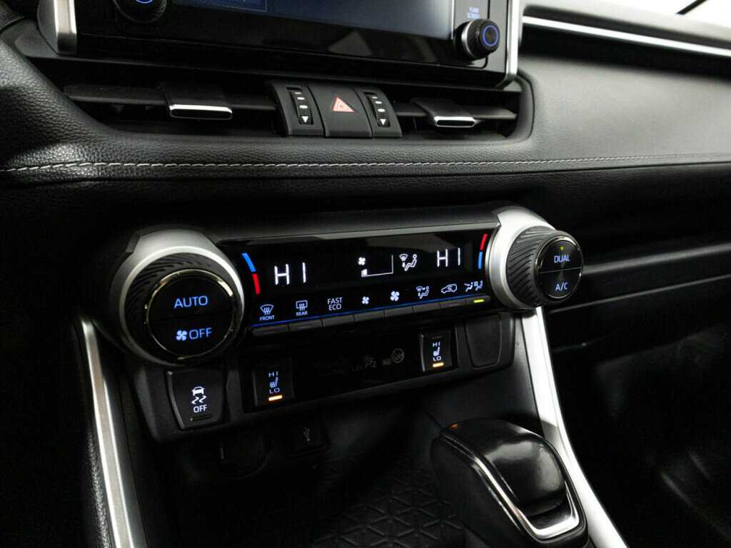 Toyota RAV4 2021 года с пробегом. Фото: #16