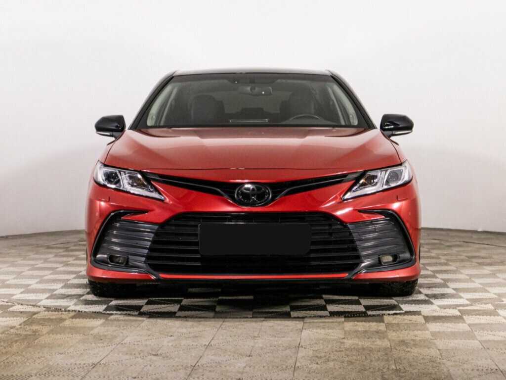 Toyota Camry 2021 года с пробегом. Фото: #1