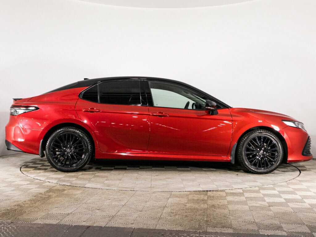 Toyota Camry 2021 года с пробегом. Фото: #3