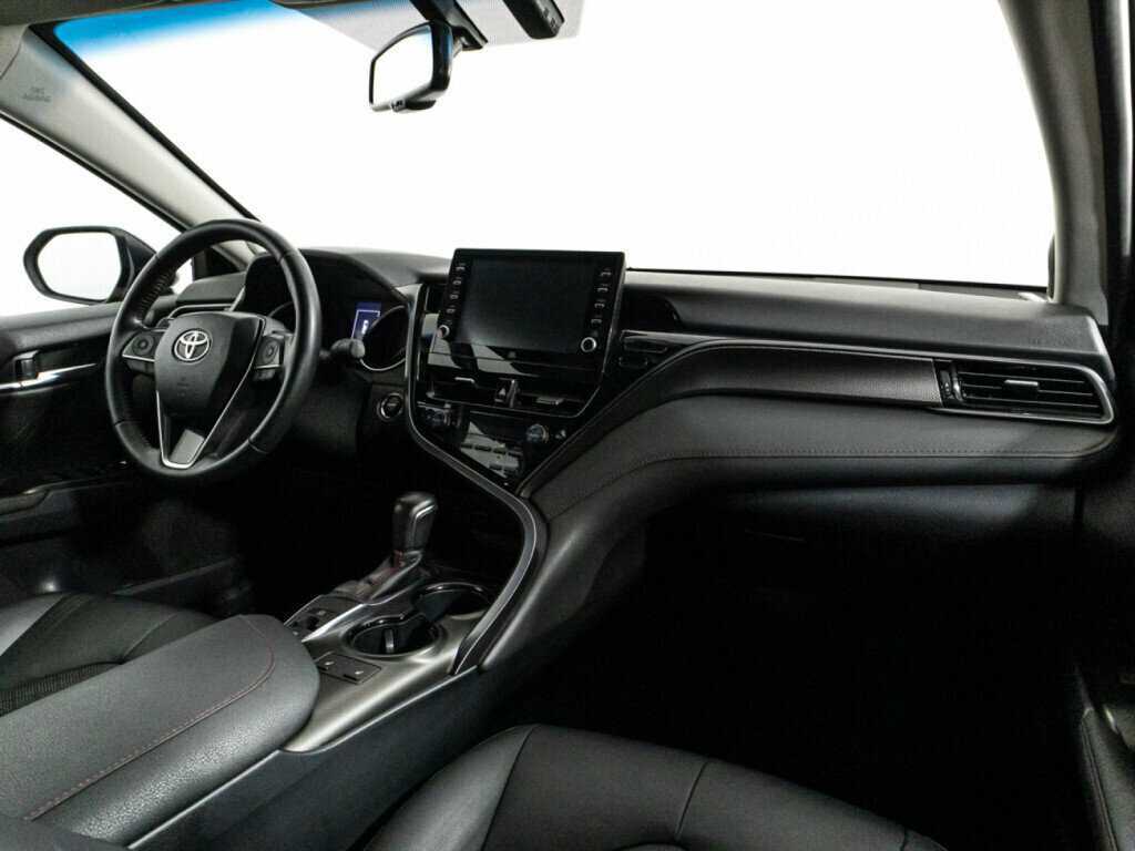 Toyota Camry 2021 года с пробегом. Фото: #8