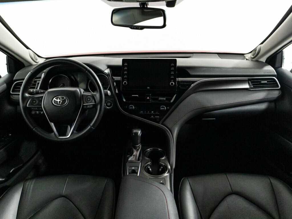 Toyota Camry 2021 года с пробегом. Фото: #12
