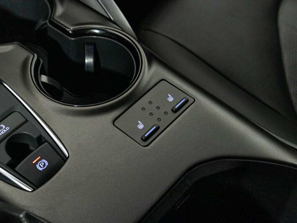 Toyota Camry 2021 года с пробегом. Фото: #17