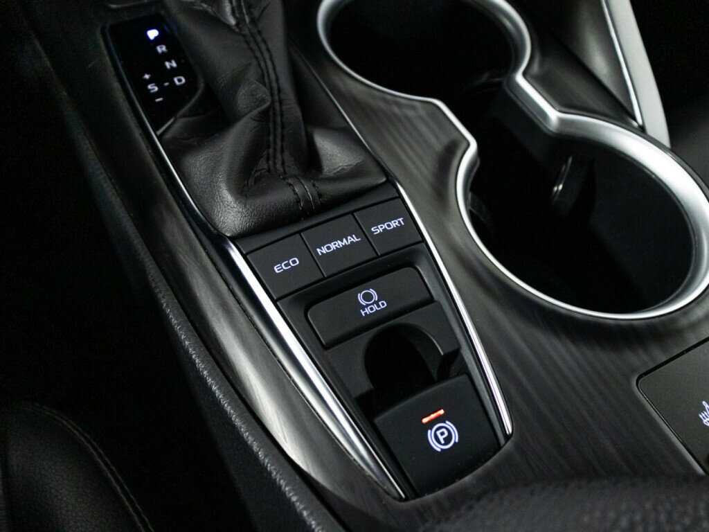 Toyota Camry 2021 года с пробегом. Фото: #17