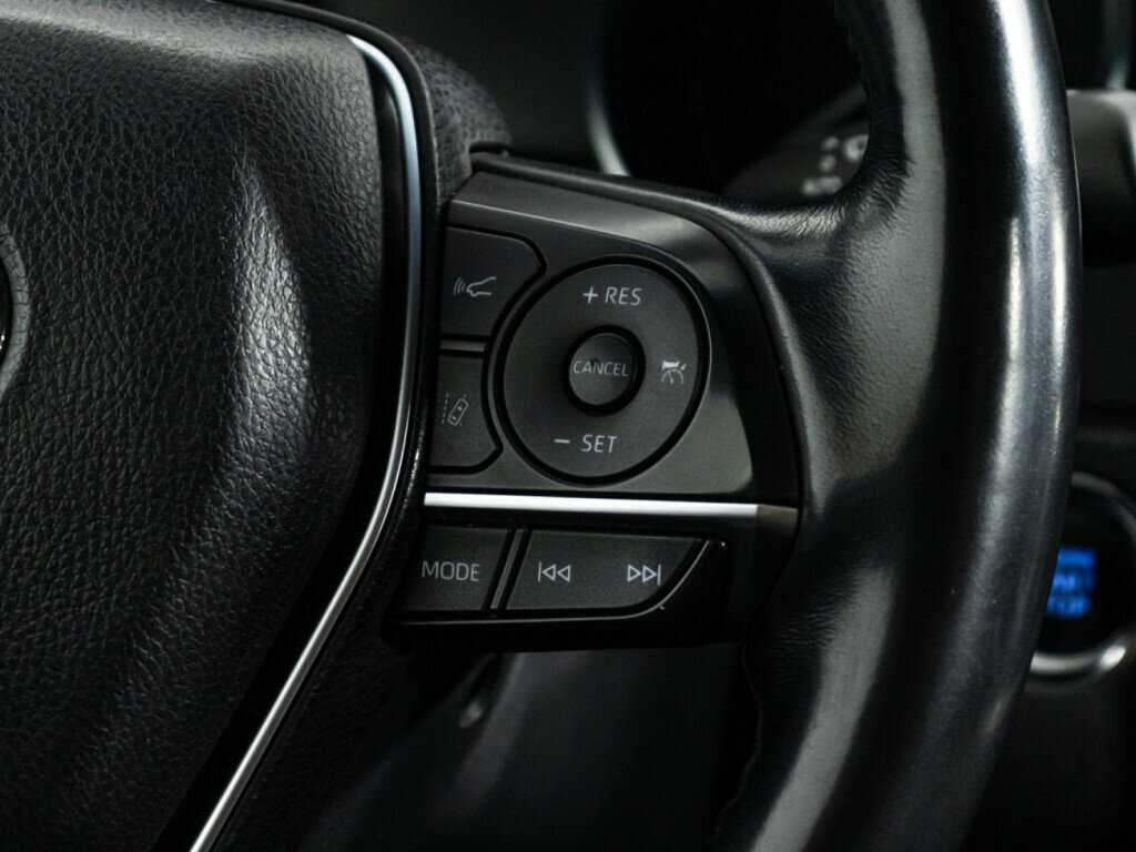 Toyota Camry 2021 года с пробегом. Фото: #21