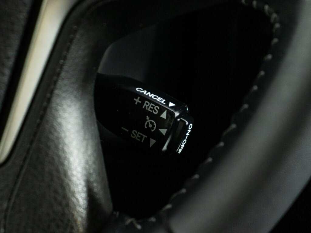 Toyota Land Cruiser Prado 2019 года с пробегом. Фото: #18