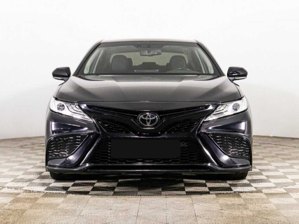 Toyota Camry 2021 года с пробегом. Фото: #1