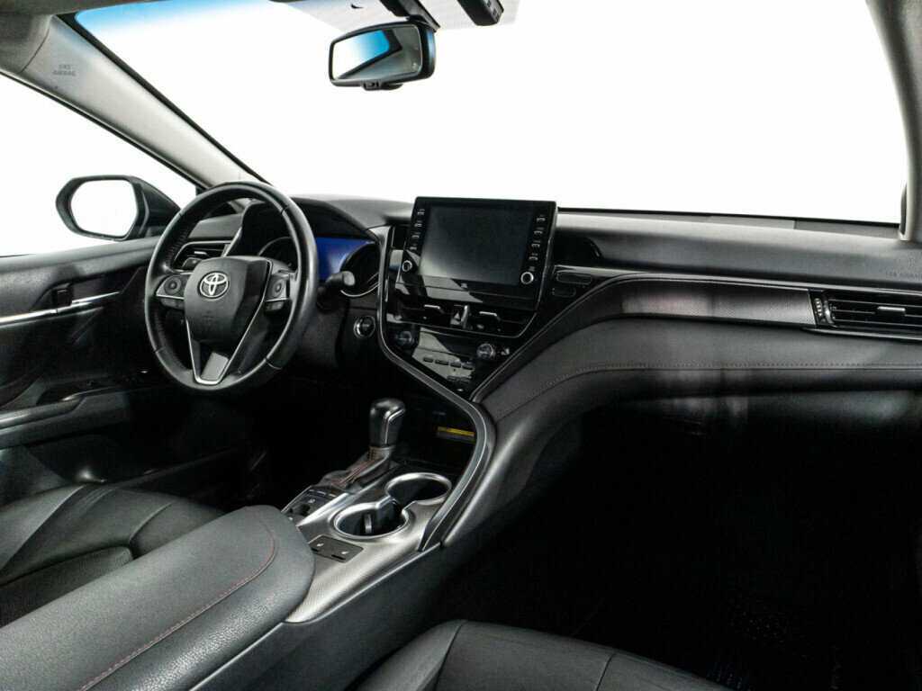 Toyota Camry 2021 года с пробегом. Фото: #8