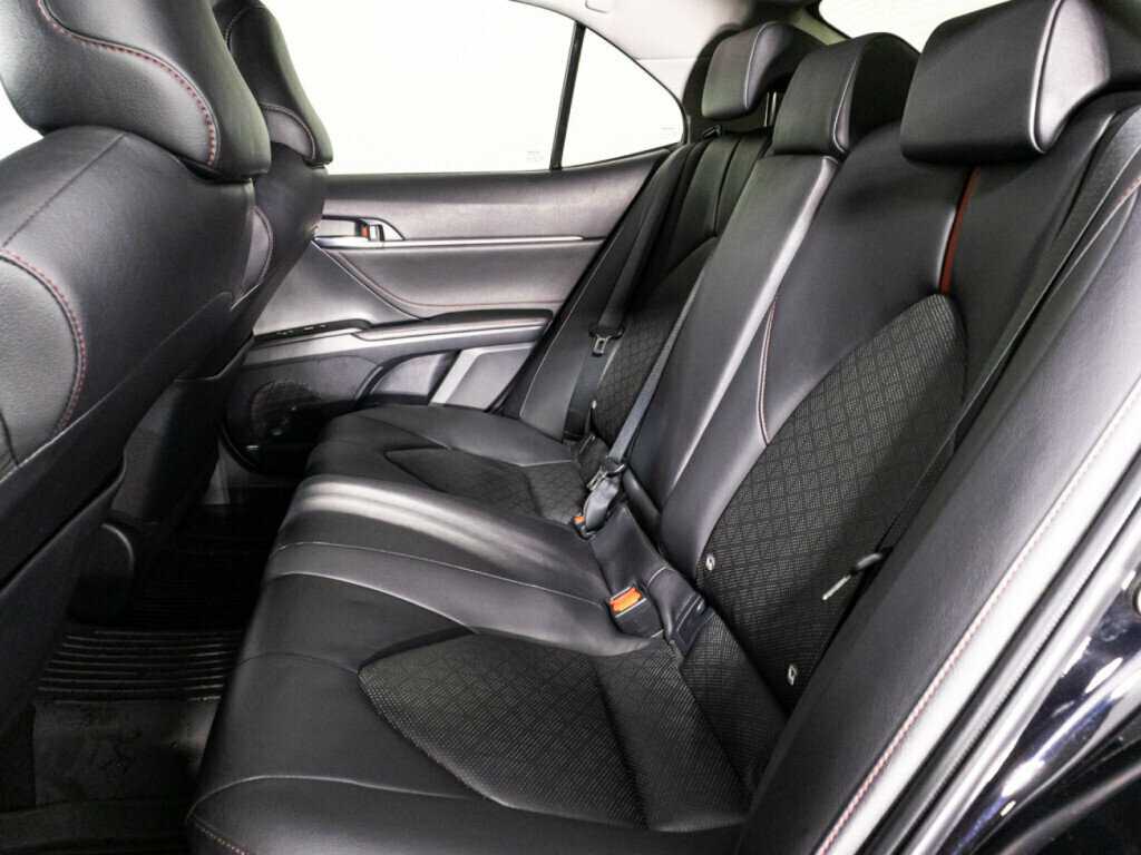 Toyota Camry 2021 года с пробегом. Фото: #9