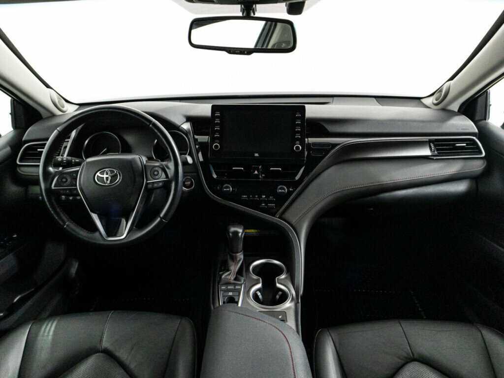 Toyota Camry 2021 года с пробегом. Фото: #12