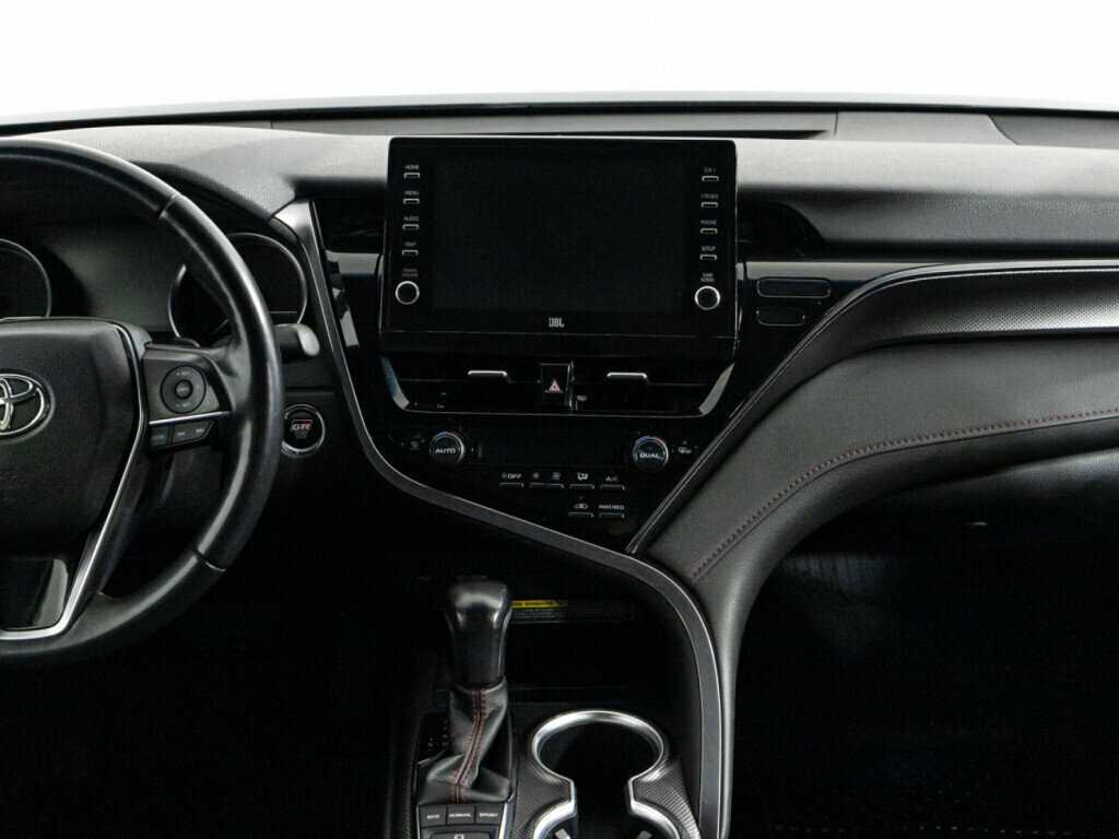 Toyota Camry 2021 года с пробегом. Фото: #13