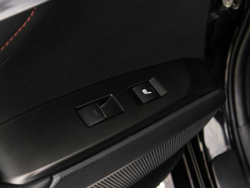 Toyota Camry 2021 года с пробегом. Фото: #20