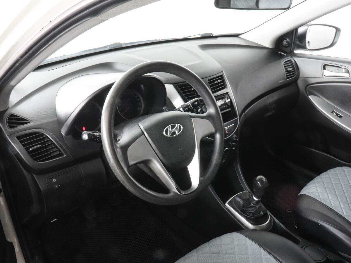 Б/У Хендай Солярис 2015 года. Фото: #8