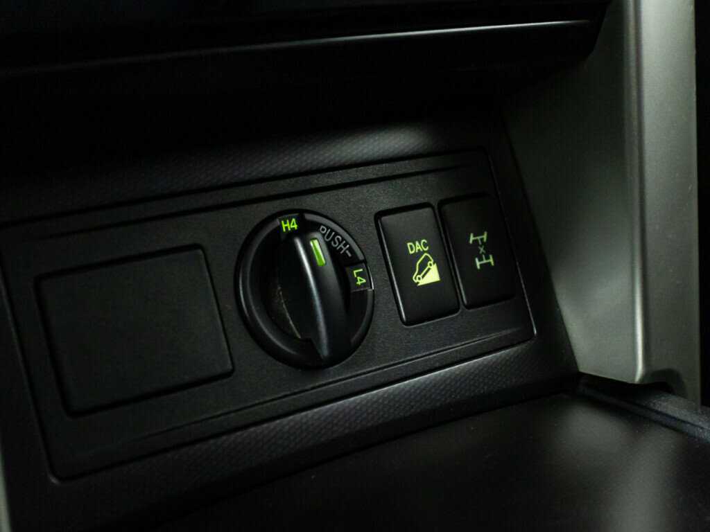 Toyota Land Cruiser Prado 2011 года с пробегом. Фото: #16