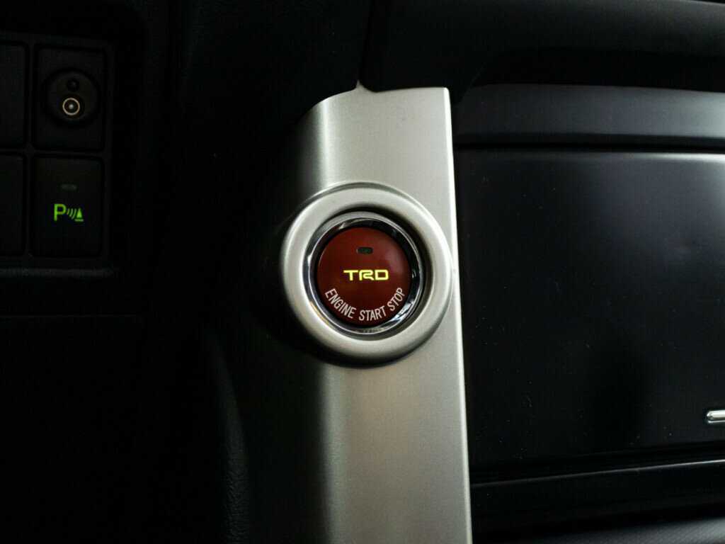 Toyota Land Cruiser Prado 2011 года с пробегом. Фото: #19