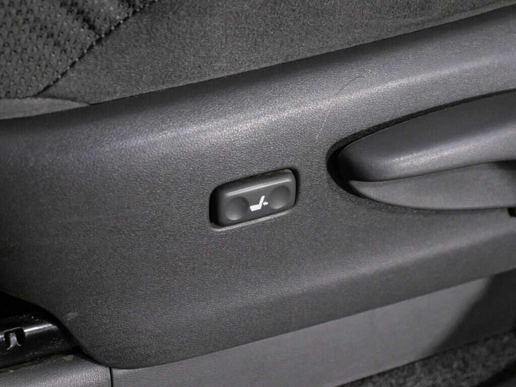 Toyota Land Cruiser Prado 2011 года с пробегом. Фото: #21