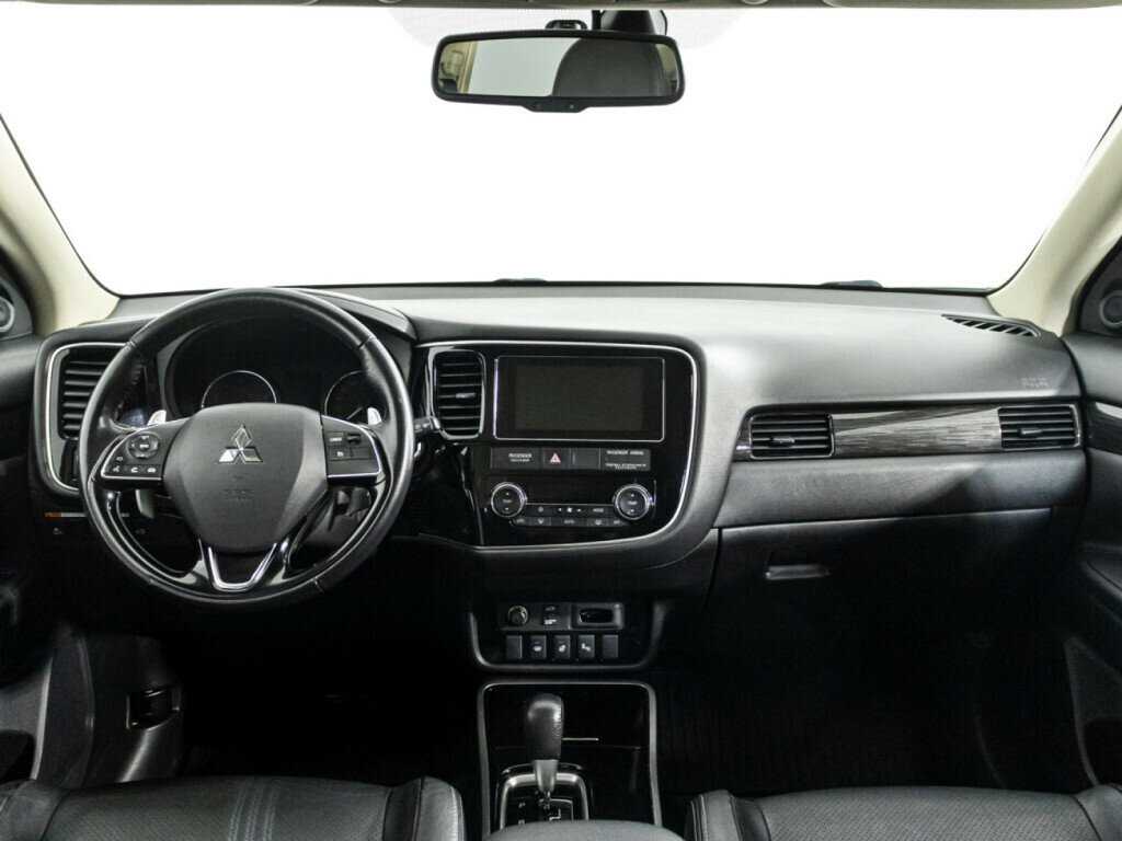Mitsubishi Outlander 2018 года с пробегом. Фото: #12