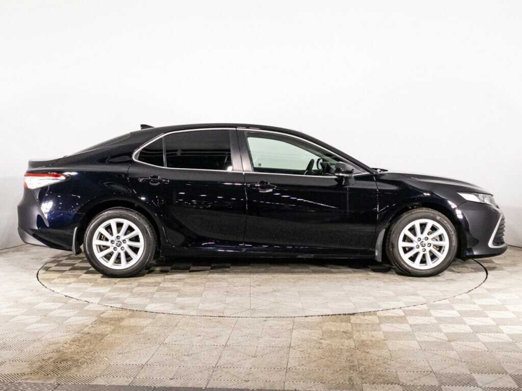 Toyota Camry 2021 года с пробегом. Фото: #3