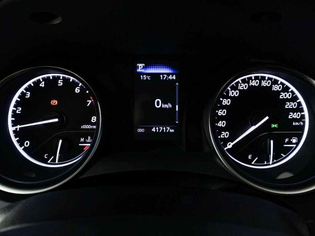 Toyota Camry 2021 года с пробегом. Фото: #11