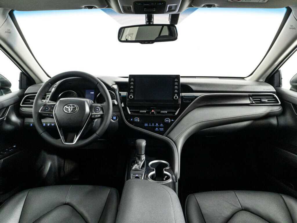 Toyota Camry 2021 года с пробегом. Фото: #12