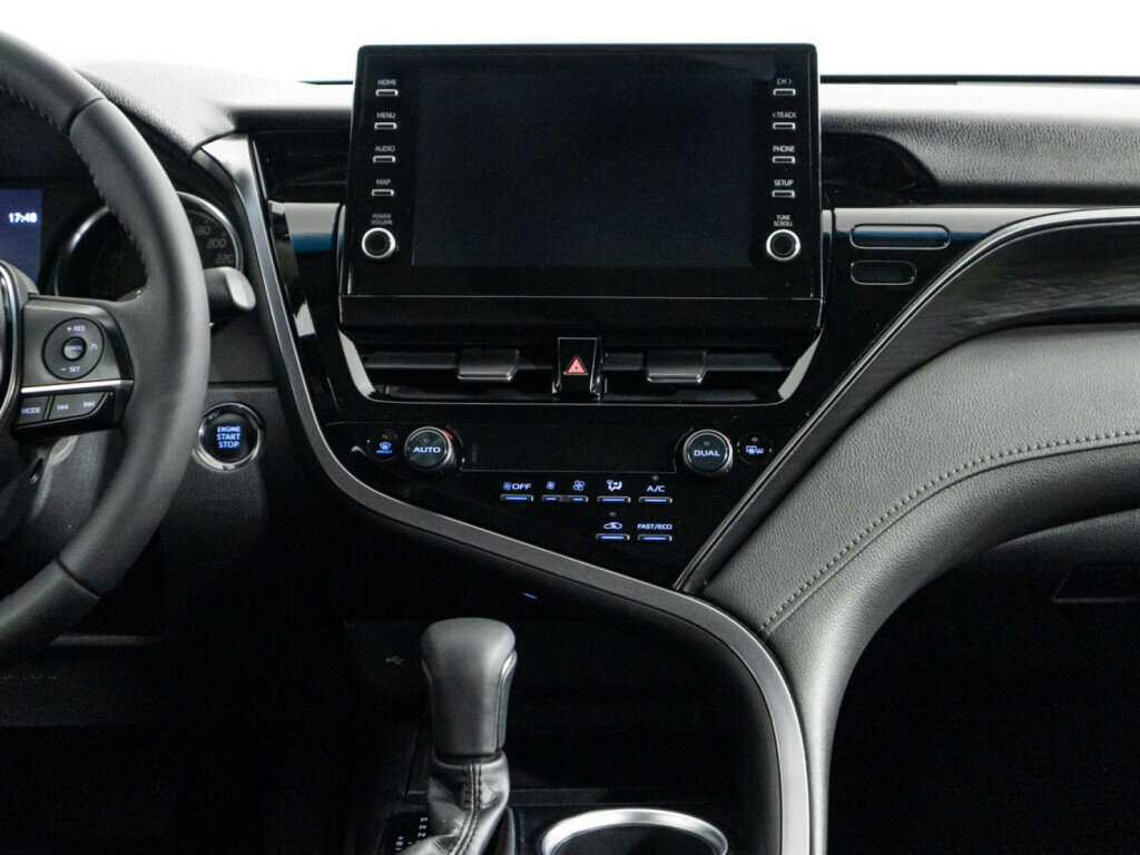 Toyota Camry 2021 года с пробегом. Фото: #13