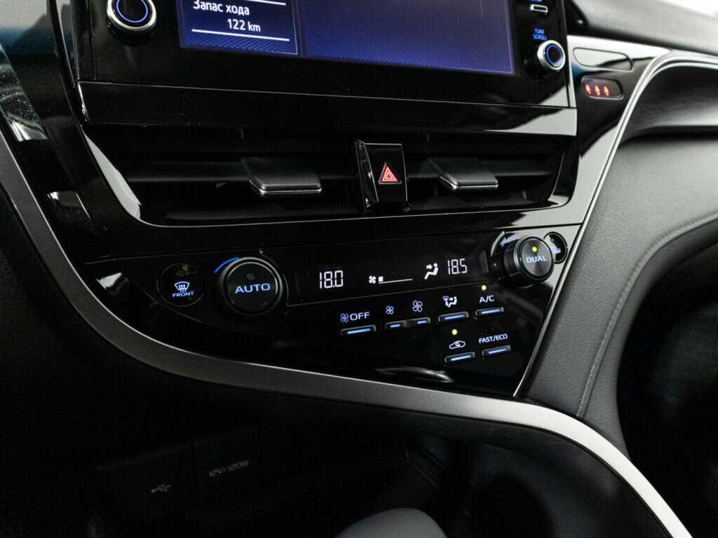 Toyota Camry 2021 года с пробегом. Фото: #17